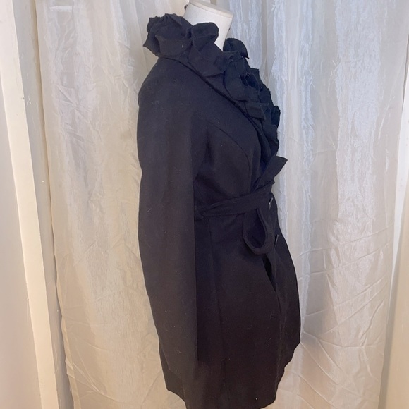EUC Women’s Heart Soul Black Peacoat with ruffle collar size small - Picture 4 of 8